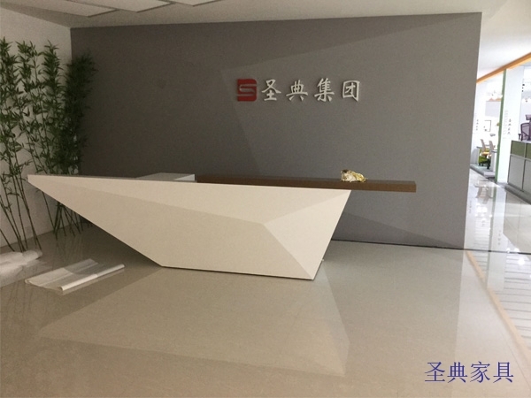 工(gōng)廠展廳前台