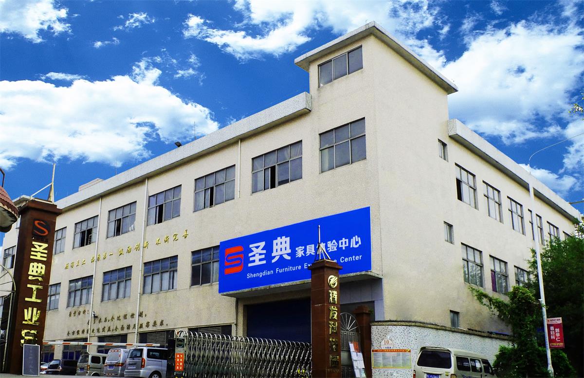 聖典家具(jù)大門